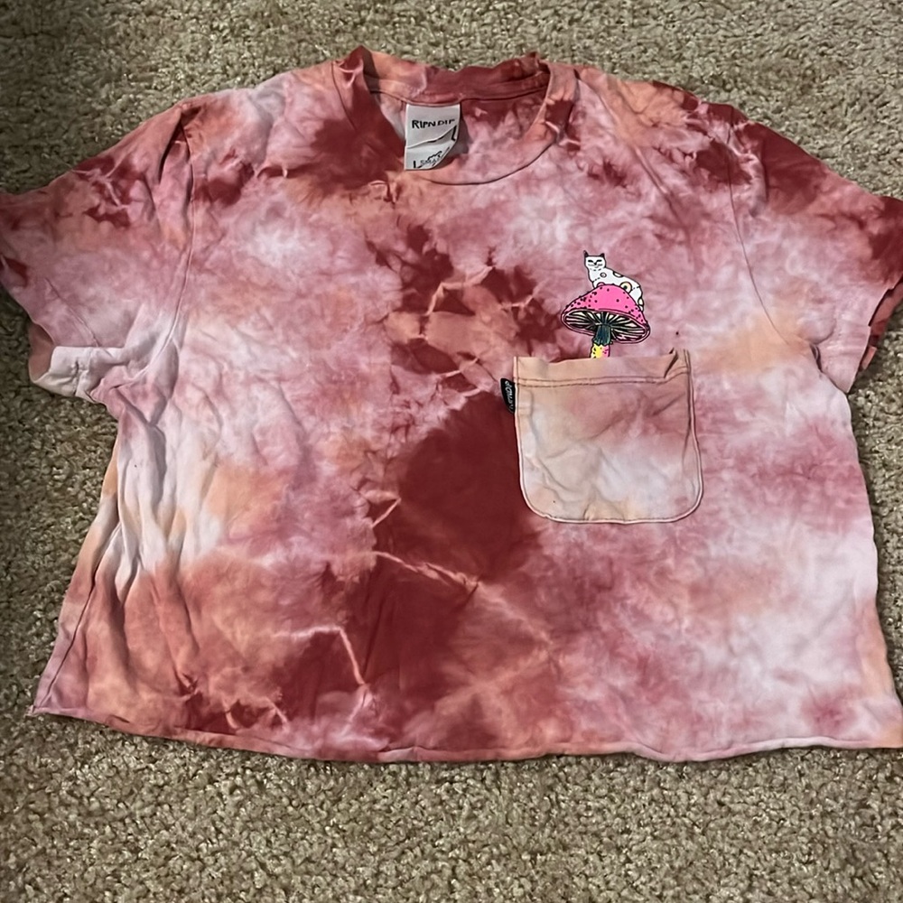 Rip n dip mushroom pocket tee